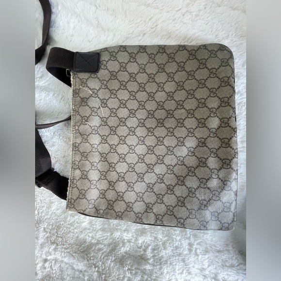 GUCCI Supreme Canvas Flat Messenger Crossbody Bag - Picture 8 of 8